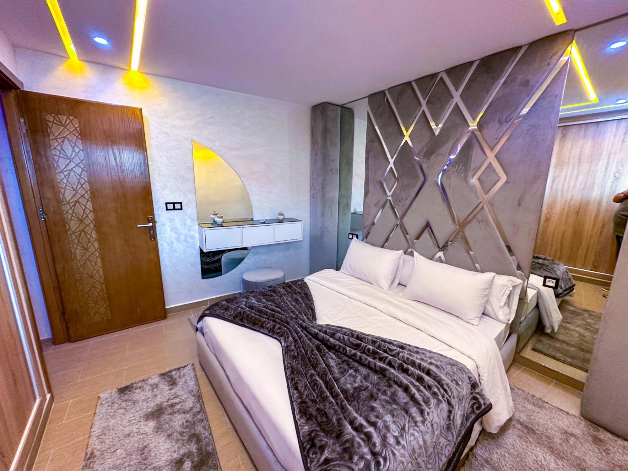 Veluxa - Luxury Holiday Homes - Centric Flat Tânger Exterior foto